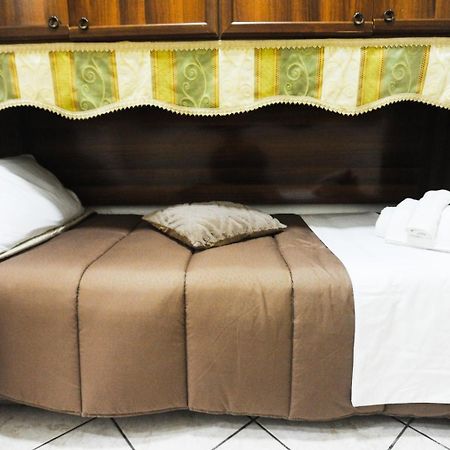 Апартаменты La Casa Di Nancy Next Plebiscito Неаполь Экстерьер фото